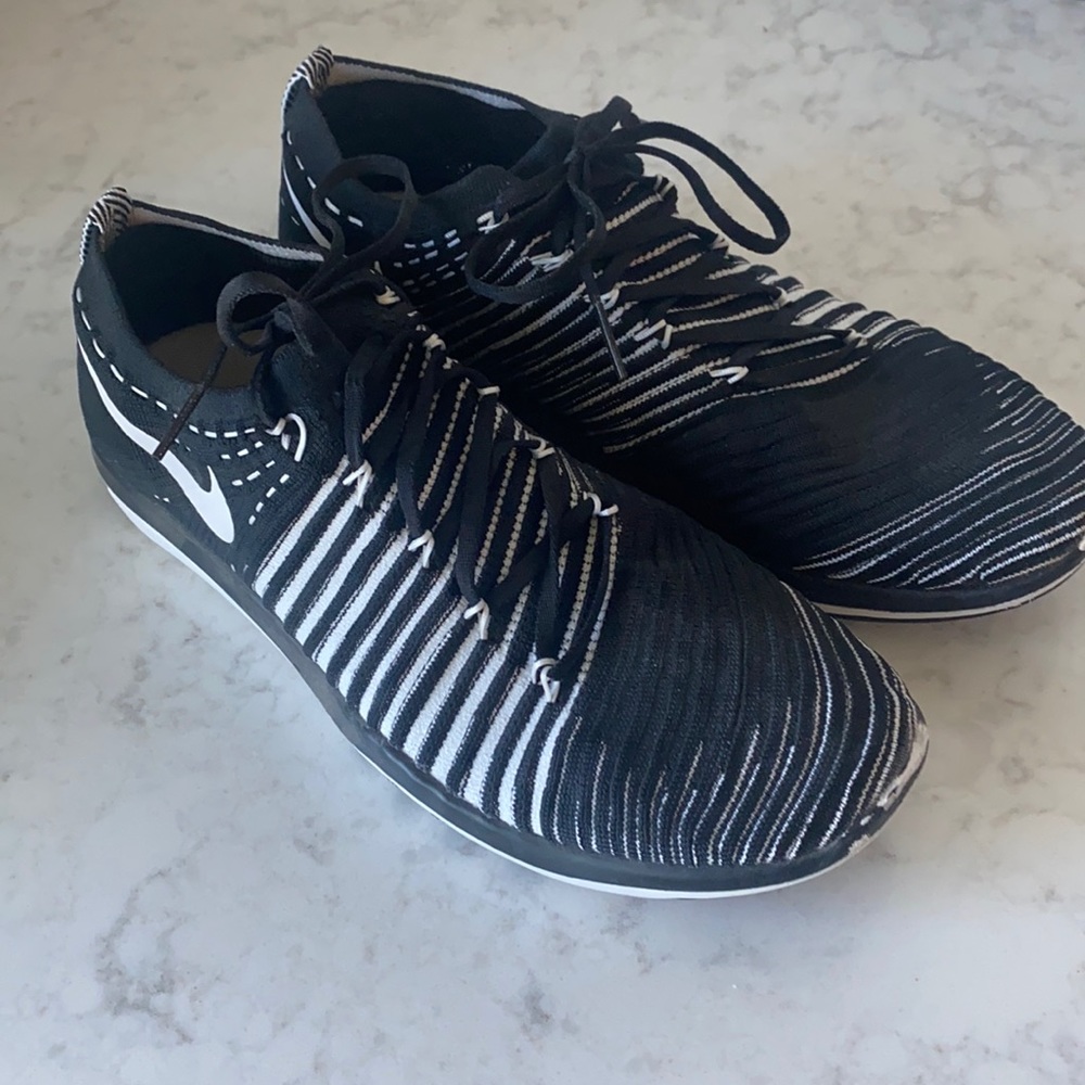 Nike Free, like new, size 9